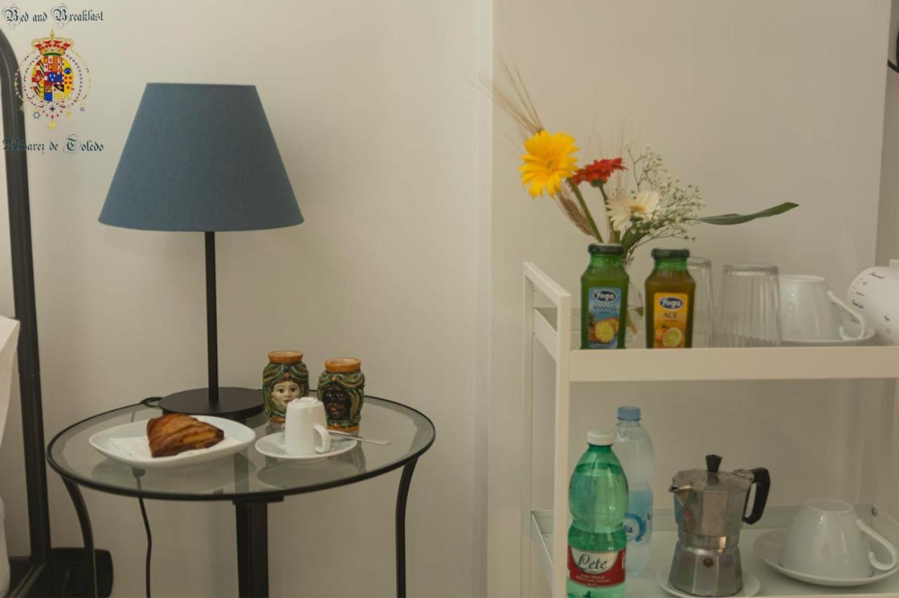 Alvarez De Toledo Bed & Breakfast Napoli Bagian luar foto