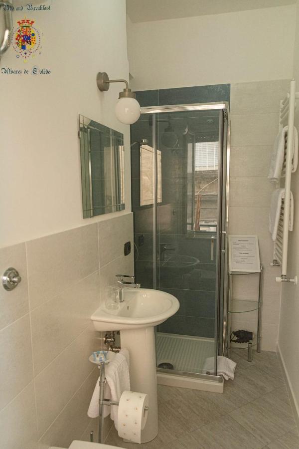 Alvarez De Toledo Bed & Breakfast Napoli Bagian luar foto
