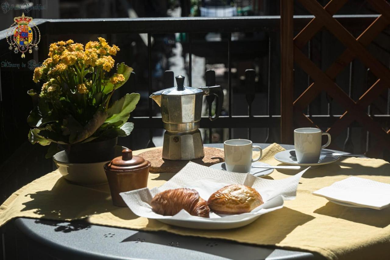 Alvarez De Toledo Bed & Breakfast Napoli Bagian luar foto